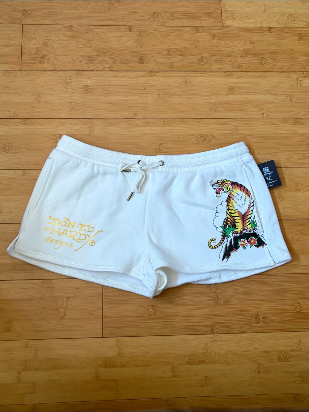 NWT Women’s Size XL Ed Hardy Sweat Shorts with tiger graphic